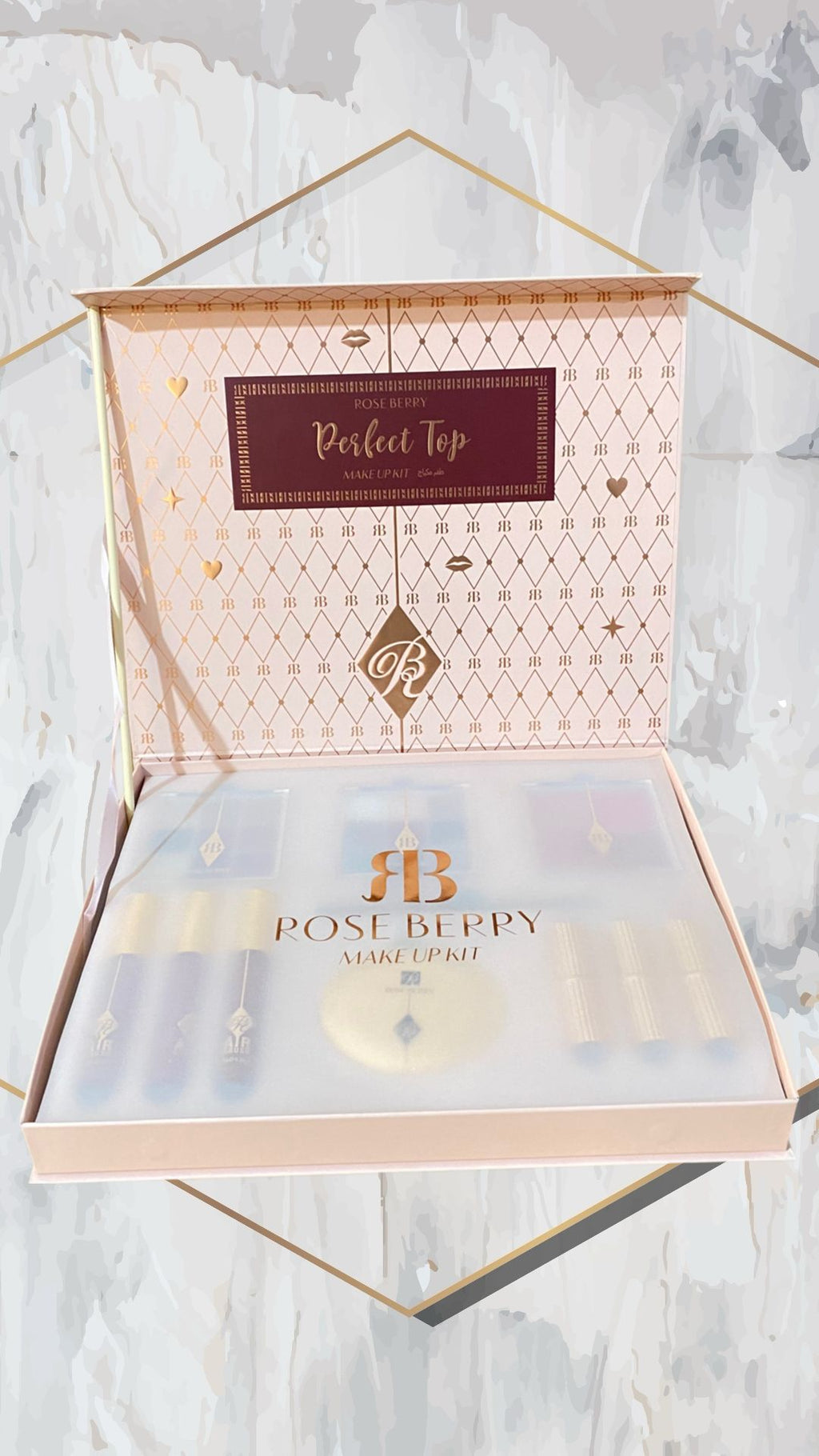 🎁 מארז Rose Berry – סט איפור יוקרתי ומלא סטייל